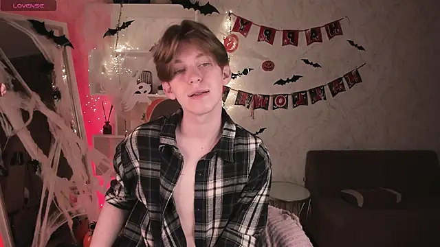 Snapshot of Vincent_Pots chatting on 2, 11, 2025 Vincent Pots online show from 2, 11, 2025