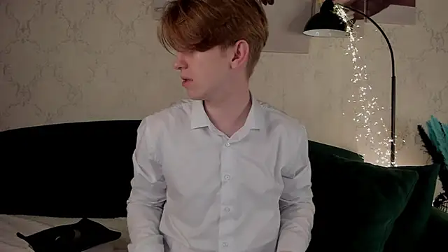 Snapshot of Vincent_Pots chatting on 5, 11, 2025 Vincent Pots online show from 5, 11, 2025