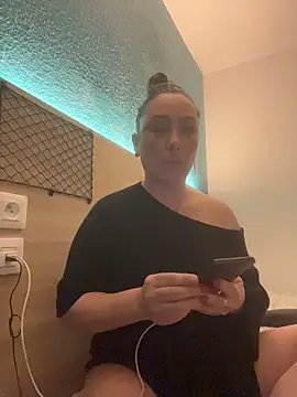 Reine du Vice84 online show from 18, 2, 2026