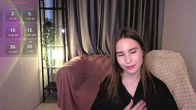 Snapshot of chatting on 18, 10, 2025 online show from 18, 10, 2025