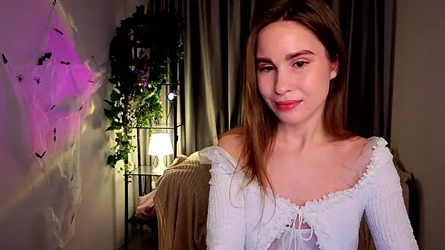 Snapshot of chatting on 1, 11, 2025 online show from 1, 11, 2025