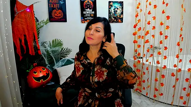 Snapshot of Moon_Veloure1 chatting on 10, 10, 2025 Moon Veloure1 online show from 10, 10, 2025