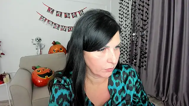 Snapshot of Moon_Veloure1 chatting on 19, 10, 2025 Moon Veloure1 online show from 19, 10, 2025