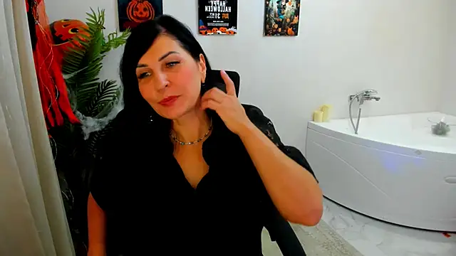 Snapshot of Moon_Veloure1 chatting on 21, 10, 2025 Moon Veloure1 online show from 21, 10, 2025