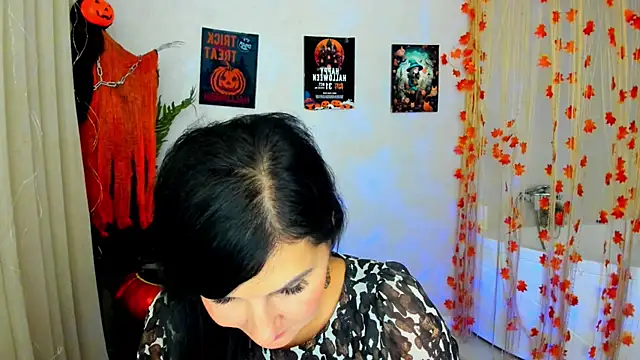 Snapshot of Moon_Veloure1 chatting on 26, 10, 2025 Moon Veloure1 online show from 26, 10, 2025