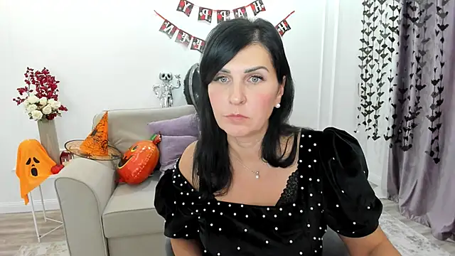 Snapshot of Moon_Veloure1 chatting on 29, 10, 2025 Moon Veloure1 online show from 29, 10, 2025