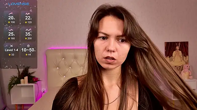 Snapshot of EllaCanny chatting on 7, 11, 2025 EllaCanny online show from 7, 11, 2025