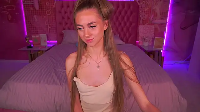 Snapshot of GoGoDream chatting on 13, 10, 2025 GoGoDream online show from 13, 10, 2025