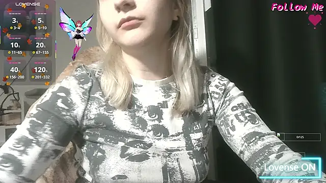 Snapshot of ChristinaFivePlus chatting on 11, 10, 2025 ChristinaFivePlus online show from 11, 10, 2025