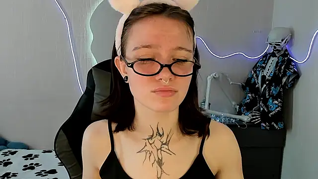 Snapshot of Elastikisss chatting on 2, 4, 2026 Elastikisss online show from 2, 4, 2026