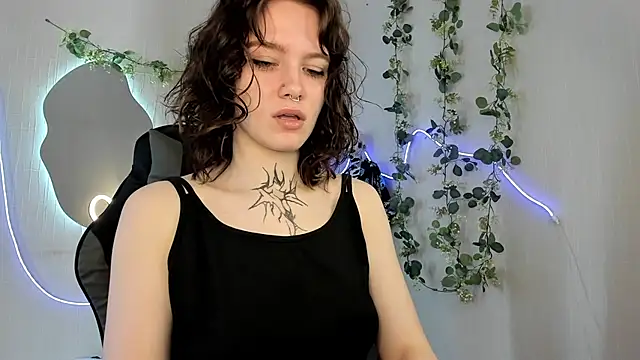 Snapshot of Elastikisss chatting on 21, 4, 2026 Elastikisss online show from 21, 4, 2026