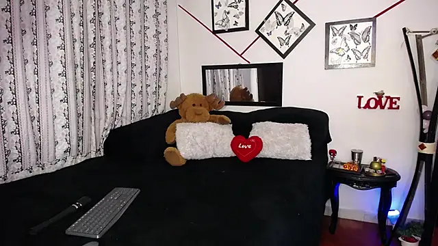 Snapshot of Violetta_afrodit chatting on 21, 10, 2025 Violetta afrodit online show from 21, 10, 2025