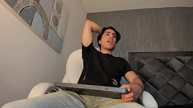 Snapshot of dylan_cross_ chatting on 26, 9, 2025 dylan cross online show from 26, 9, 2025