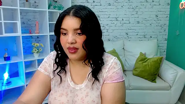 Snapshot of loaizalust chatting on 8, 11, 2025 loaizalust online show from 8, 11, 2025