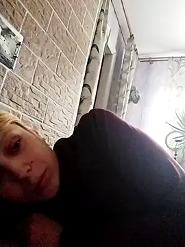 Snapshot of Ponka2011 chatting on 23, 9, 2025 Ponka2011 online show from 23, 9, 2025