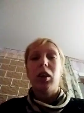 Snapshot of Ponka2011 chatting on 28, 10, 2025 Ponka2011 online show from 28, 10, 2025