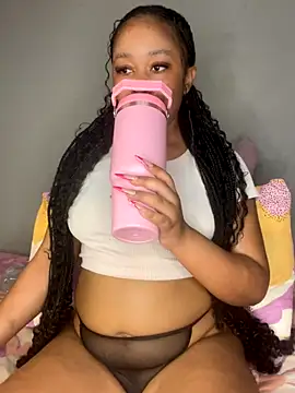 Snapshot of BlackBarbieX23 chatting on 28, 10, 2025 BlackBarbieX23 online show from 28, 10, 2025