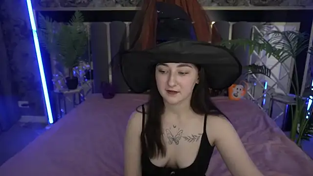 SashaDuvalle online show from 30, 10, 2025