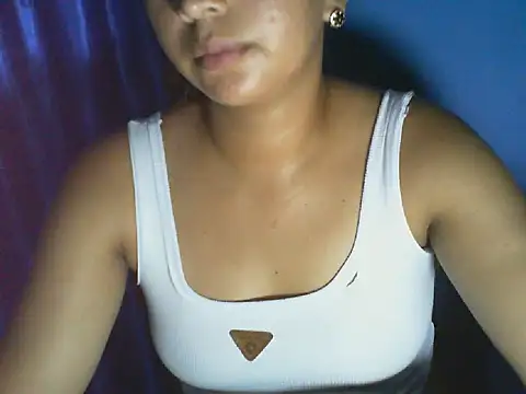 Snapshot of Monica2021 chatting on 14, 10, 2025 Monica2021 online show from 14, 10, 2025