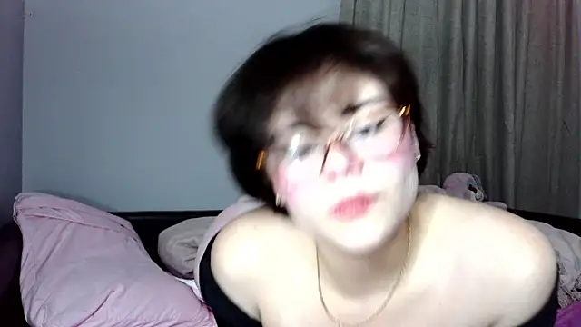 Snapshot of LunaMilav chatting on 23, 9, 2025 LunaMilav online show from 23, 9, 2025