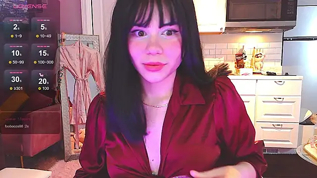 Snapshot of LunaMilav chatting on 4, 11, 2025 LunaMilav online show from 4, 11, 2025