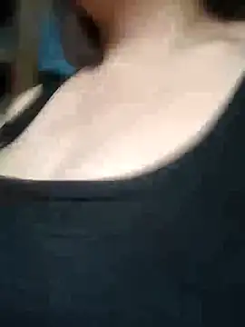 Snapshot of Penny-y chatting on 21, 10, 2025 Penny-y online show from 21, 10, 2025