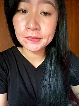 Snapshot of violet-00 chatting on 7, 10, 2025 violet-00 online show from 7, 10, 2025