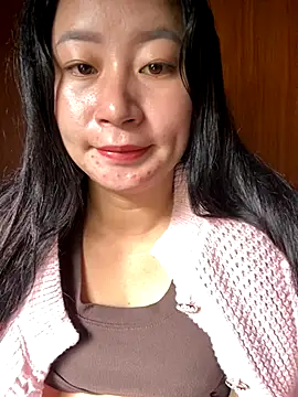 Snapshot of violet-00 chatting on 11, 10, 2025 violet-00 online show from 11, 10, 2025