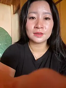 Snapshot of violet-00 chatting on 31, 10, 2025 violet-00 online show from 31, 10, 2025