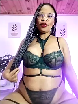 Snapshot of Lauraricci__ chatting on 4, 10, 2025 Lauraricci online show from 4, 10, 2025