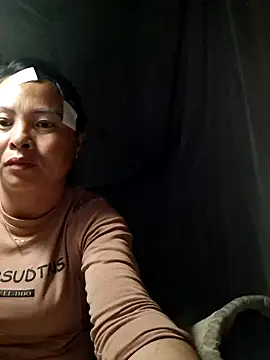 Snapshot of xuxulovezz chatting on 23, 9, 2025 xuxulovezz online show from 23, 9, 2025