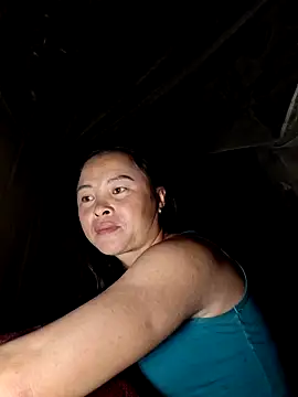 Snapshot of xuxulovezz chatting on 7, 10, 2025 xuxulovezz online show from 7, 10, 2025