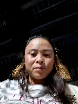 Snapshot of xuxulovezz chatting on 22, 10, 2025 xuxulovezz online show from 22, 10, 2025