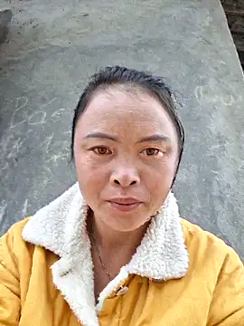 Snapshot of xuxulovezz chatting on 7, 11, 2025 xuxulovezz online show from 7, 11, 2025