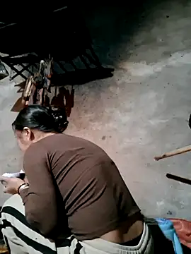 Snapshot of xuxulovezz chatting on 4, 3, 2026 xuxulovezz online show from 4, 3, 2026