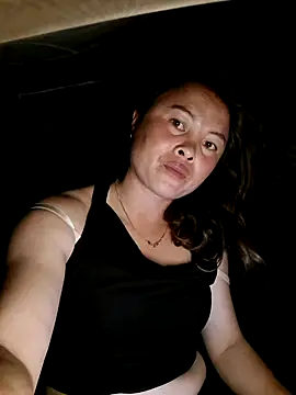 Snapshot of xuxulovezz chatting on 7, 4, 2026 xuxulovezz online show from 7, 4, 2026