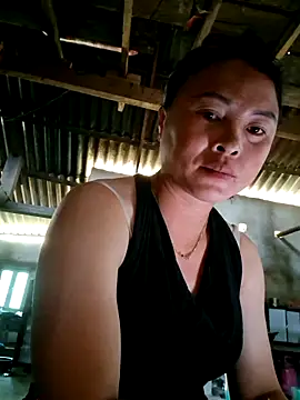 Snapshot of xuxulovezz chatting on 8, 4, 2026 xuxulovezz online show from 8, 4, 2026