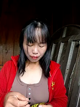 Snapshot of helenzz chatting on 23, 9, 2025 helenzz online show from 23, 9, 2025