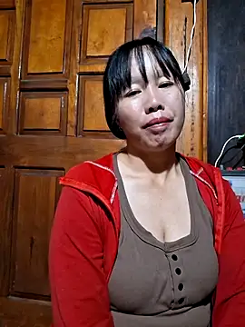 Snapshot of helenzz chatting on 15, 10, 2025 helenzz online show from 15, 10, 2025