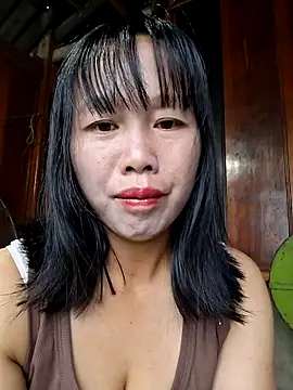 Snapshot of helenzz chatting on 16, 10, 2025 helenzz online show from 16, 10, 2025