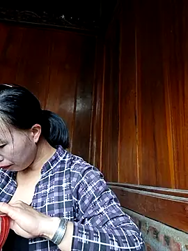 Snapshot of helenzz chatting on 21, 10, 2025 helenzz online show from 21, 10, 2025