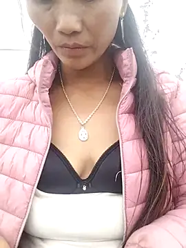 Snapshot of abigail-00 chatting on 3, 11, 2025 abigail-00 online show from 3, 11, 2025