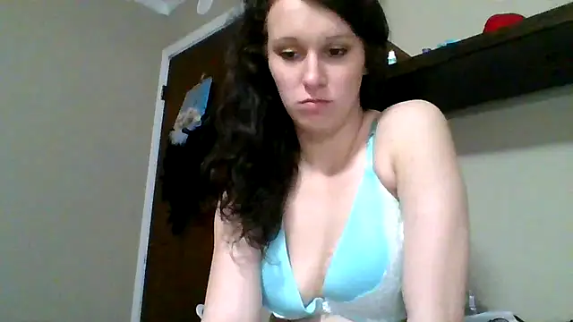 Snapshot of brunettebabexo3 chatting on 18, 2, 2026 brunettebabexo3 online show from 18, 2, 2026