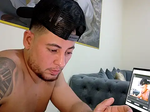 Snapshot of maximus888A chatting on 28, 5, 2026 maximus888A online show from 28, 5, 2026