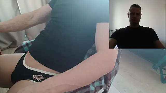 Snapshot of Freeze_Fire chatting on 16, 11, 2025 Freeze Fire online show from 16, 11, 2025