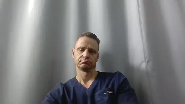 Snapshot of Freeze_Fire chatting on 6, 7, 2026 Freeze Fire online show from 6, 7, 2026