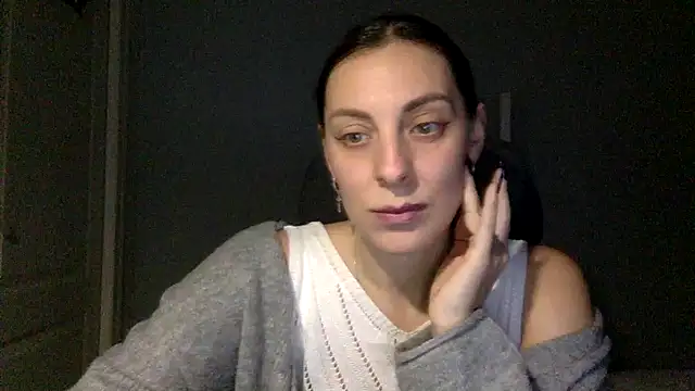 Snapshot of Myronell chatting on 11, 11, 2025 Myronell online show from 11, 11, 2025