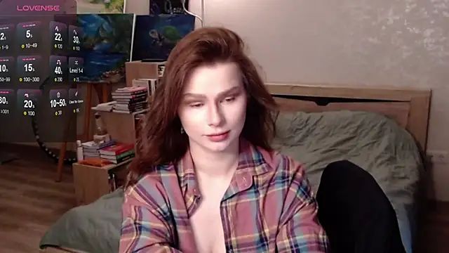 Snapshot of bbJ_one chatting on 28, 10, 2025 bbJ one online show from 28, 10, 2025