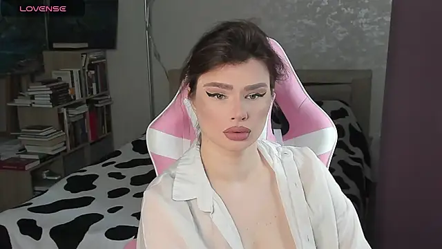 Snapshot of bbJ_one chatting on 1, 4, 2026 bbJ one online show from 1, 4, 2026