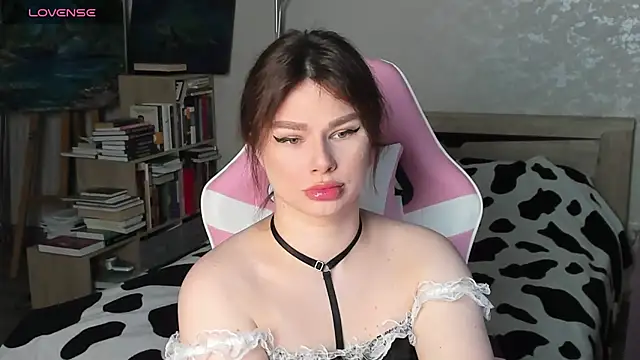 Snapshot of bbJ_one chatting on 13, 4, 2026 bbJ one online show from 13, 4, 2026